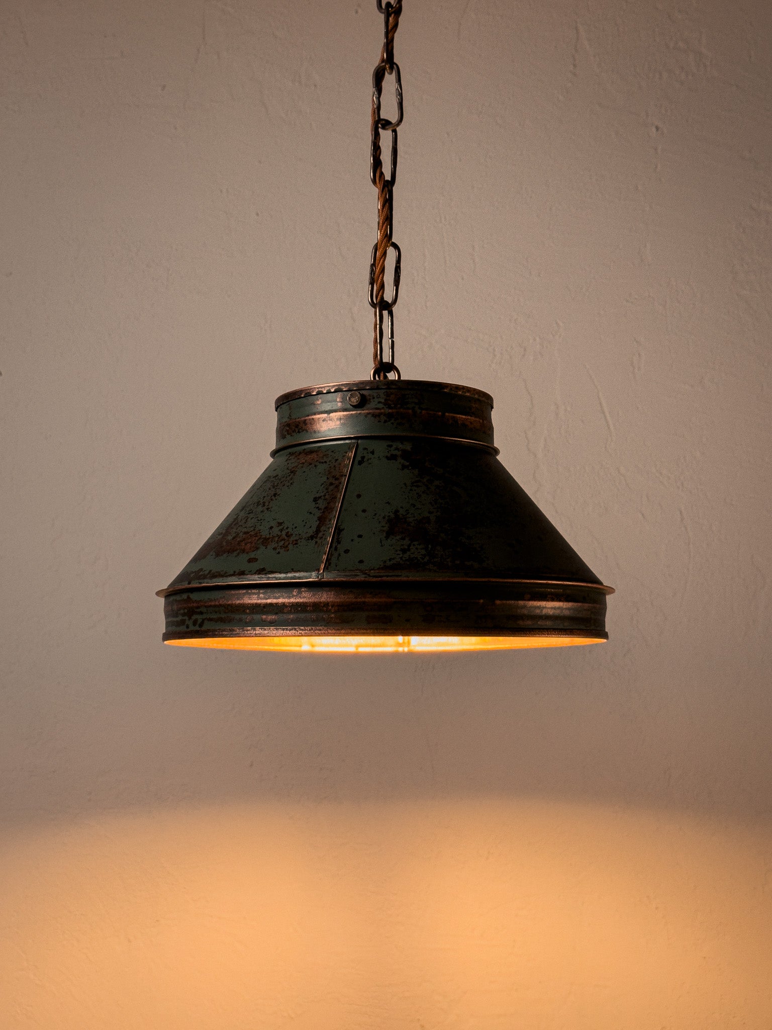 P04 Pendant
