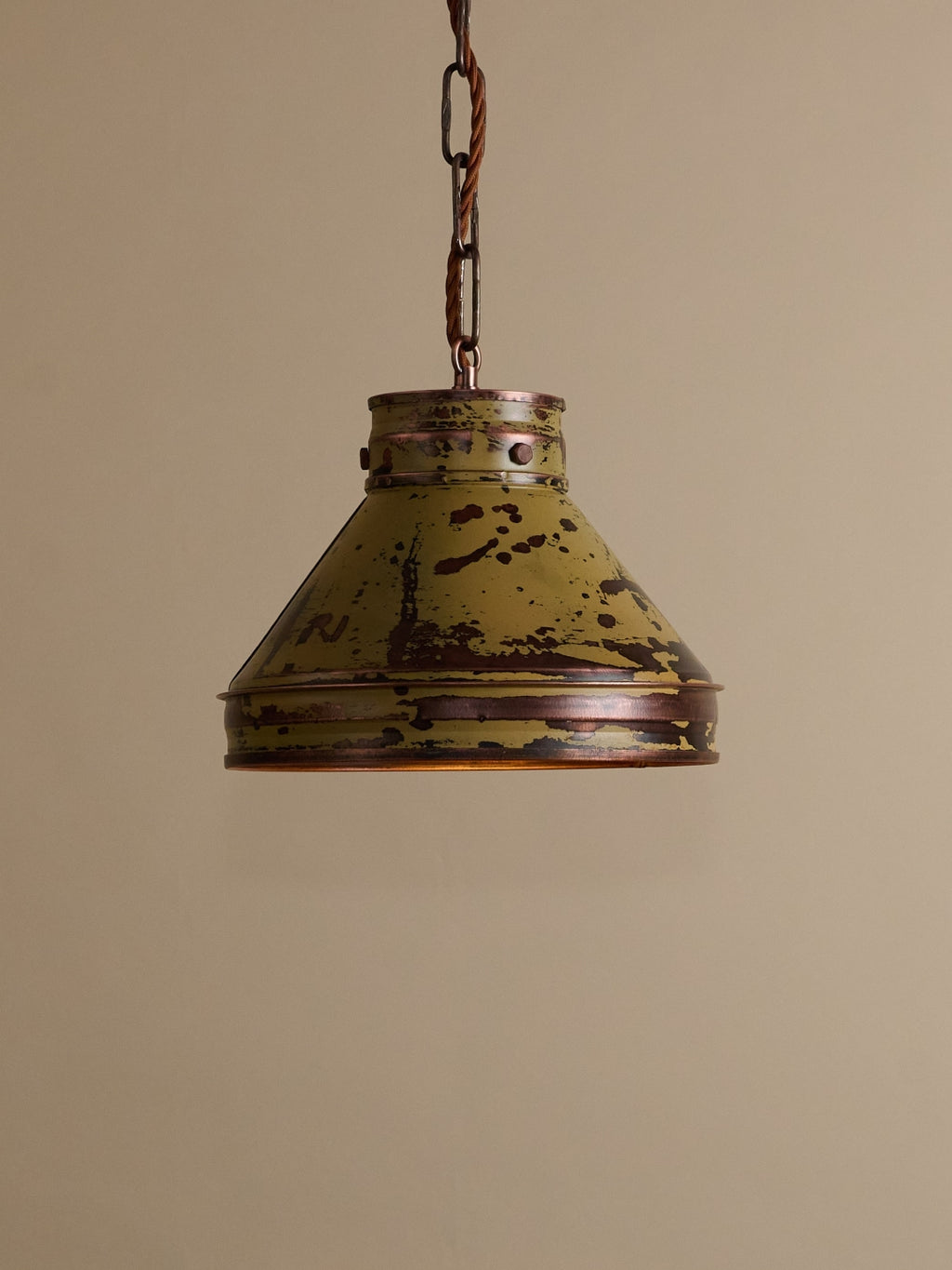 P03 Pendant