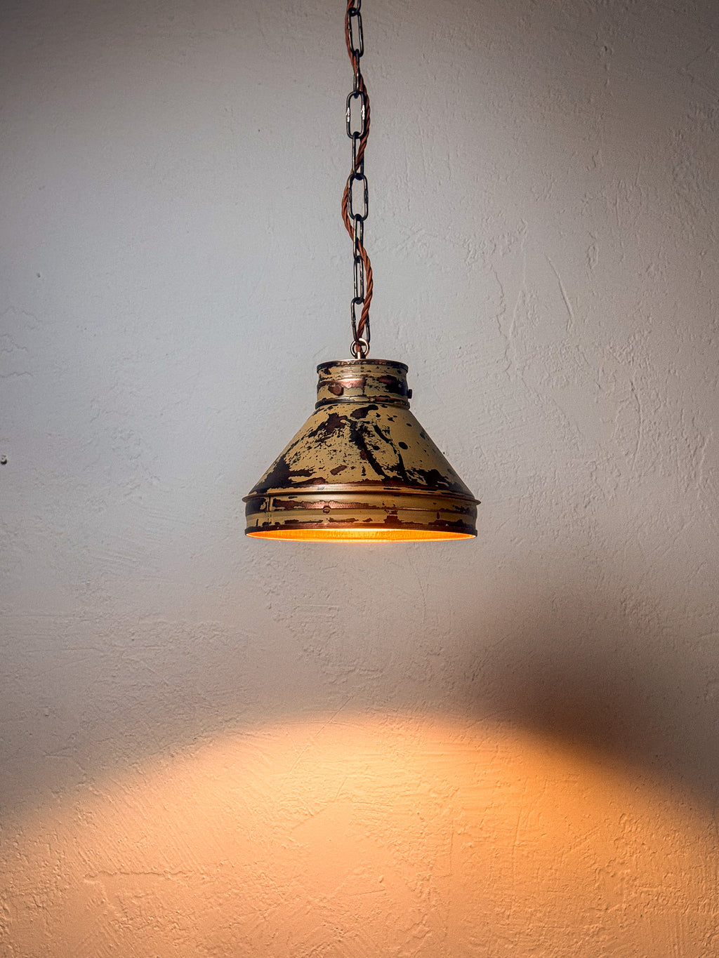 P03 Pendant